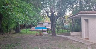 Casa con pileta y jardín - 3 dormitorios - 5