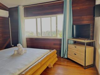 Villa Canopé - Piscine à débordement avec vue 180 - 9