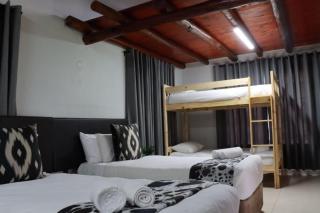 Silverlakes Farm Hotel - 7