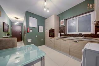 Stylish 1BR Home with Terrace in Gzira WiFi and AC - 2