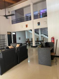 Nteasee House Bed & Breakfast - 6