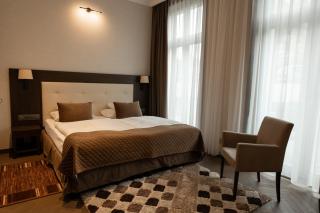 Red Baron Hotel & Restaurant - 5