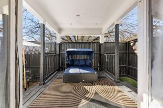 Peaceful Dallas Condo with Spacious Private Patio - 2