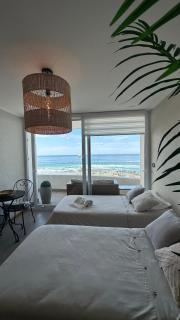 Oceanfront for 4 Nuevo Distrito Cavancha Frente al Mar - 0