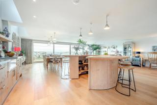 5 Bed in Polzeath oc-r33648 - 1