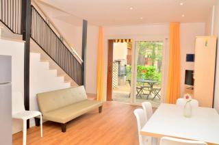 Elegant villa near the beach-Beahost - 0