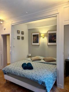 Studio parvis Cloitre Notre Dame - 1