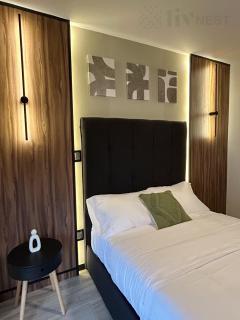 Quiet Room w/bath + Top Amenities! - 3