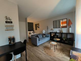 Residence calme-Balcon-Parking-5 min de Pau centre - 0