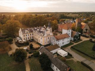 Schloss und Gut Liebenberg - 9