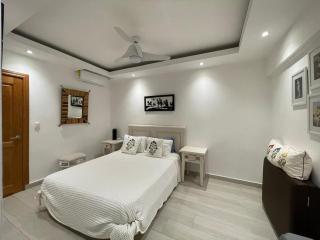 Oceanfront apartment with views and pool - 7