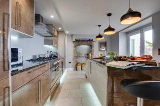 4 Bed in Newlyn oc-abcorc - 1