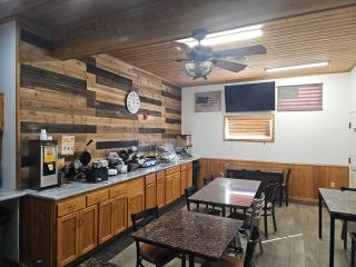 Baymont by Wyndham Baldwin - 6