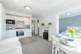 2 Bed in Freshwater East oc-v31889 - 9