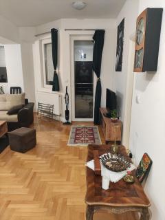 Luxor Vintage Apartment - Central Heating - 7