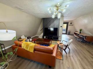 The Scarlet A-Frame - 6