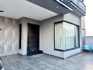 Elegant Luxury Room, Quiet & Secure, DHA Phase 7 - 1