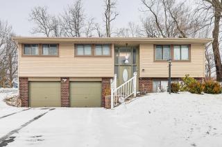 Remote-Work Ready Family Home Near Pittsburgh - 8