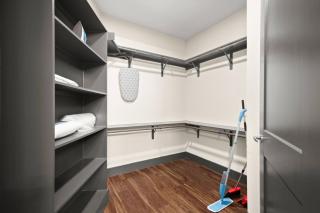 Modern Austin 1BR w Pool & Gym • Pet Friendly - 3