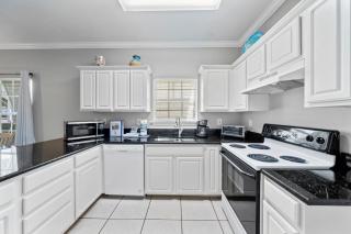 Orange Beach Villas - Beach Retreat by Youngs Suncoast - 1