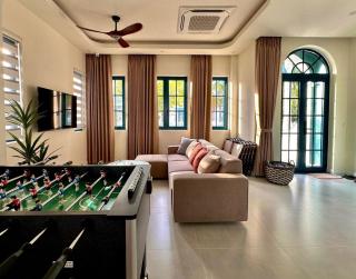 Modern Phan Thiet Villa - Close to Beach - 1