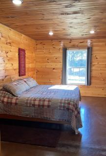 Red Cozy Cottage - 8