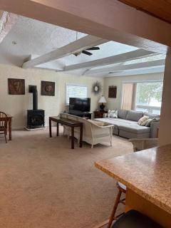 NEW Whitecaps Cottage Steps To Beach Hot Tub - 6