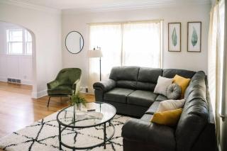 Cozy 3BR Duplex Side B Near Drake University - 9
