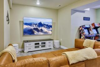 Family Friendly 5BR Mountain Views & Game Room - 1
