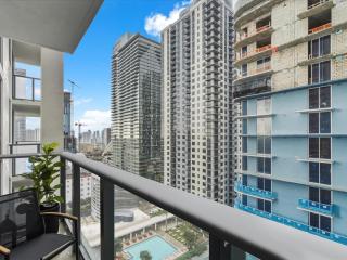 Central Miami Studio Near Metromover - 7