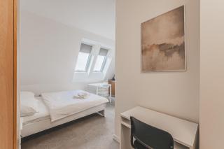 Flat in calm neighborhood 1 - 9