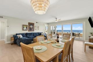 Renovated at Amelia South (H2) - Oceanfront Balcony - Pool - Steps from the Beach - 4