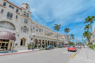 NEW Coastal 1BR at Palm Beach Hotel Condo - 9