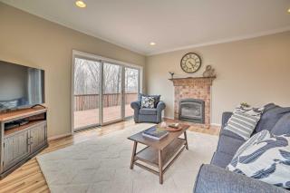 Spacious Harbor Springs Home w Hot Tub - 5