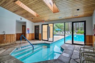 Spacious Harbor Springs Home w Hot Tub - 9