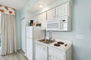 Breathtaking 2-BR Oceanfront Haven with 3 Private Balconies at The Wyndham Oceanwalk - 4