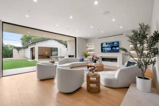 Sunny slope villa - 0