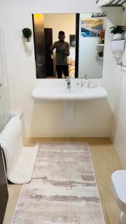 Luxury 2- Bedrooms Apartment- Sea View 121-Juffair - 9