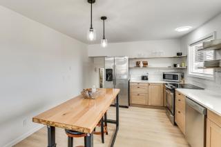 Home with Pickleball Court, 3 Mi to Nevada Speedway! - 3