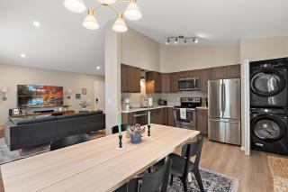 The Marshall Landing - King Bed - 7