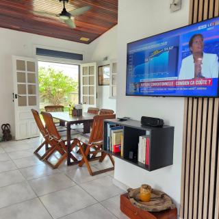 Charmante villa bord de mer les pieds dans l'eau - La Trinité - 5