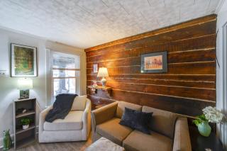 WFH Space and Yard! Walkable Lancaster Row Home - 6