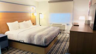 AmericInn by Wyndham Lake Mills - 5