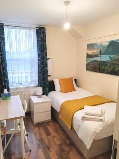 Cosy Single Room near Heathrow Airport - 0