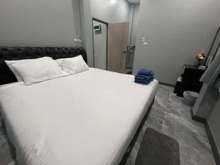 SRE- JOY Holiday Home in Mae Sot - 2