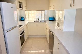 The White Pearl Apartment Direct Ocean Views Top Floor - 6