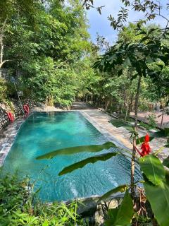 The SkyView Villa Homestay - 8