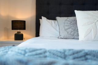 206 Designer Studio -Explore Perth FREE Hop On Bus - 9