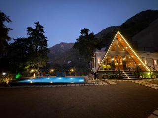 The Brookside Bungalow - 9