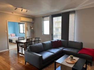 73 Serene 2BR Apt Perth CBD Pool-Gym & FREE Parkng - 5